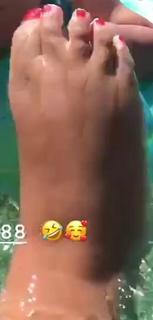 Melanie Blatt feet photo 7