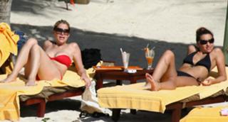 Melanie Blatt feet photo 1