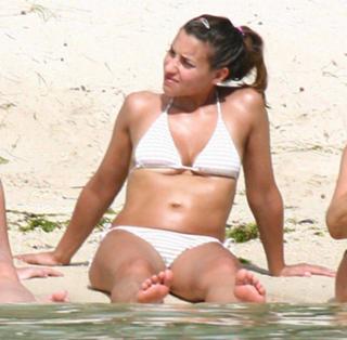 Melanie Blatt feet photo 12