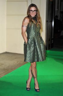 Melanie C feet photo thumbnail