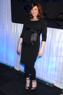 Melanie C feet photo thumbnail
