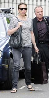 Melanie C feet photo thumbnail