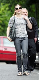 Melanie C feet photo thumbnail