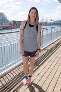 Melanie C feet photo thumbnail