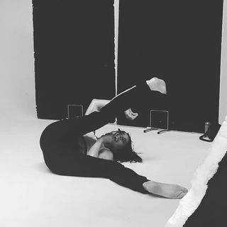 Melanie C feet photo thumbnail