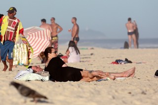 Melanie C feet photo thumbnail