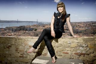 Melanie C feet photo thumbnail