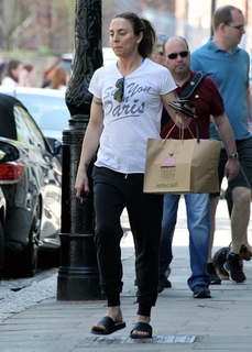 Melanie C feet photo thumbnail
