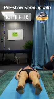 Melanie C feet photo thumbnail