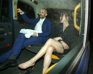 Melanie C feet photo thumbnail