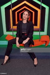 Melanie C feet photo thumbnail