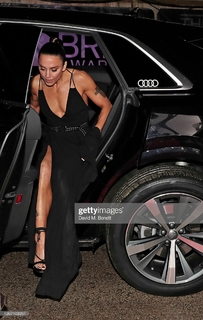 Melanie C feet photo thumbnail