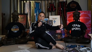 Melanie C feet photo thumbnail