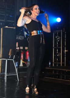 Melanie C feet photo thumbnail