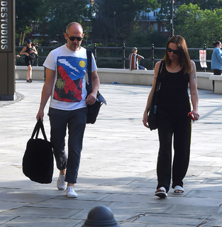 Melanie C feet photo thumbnail