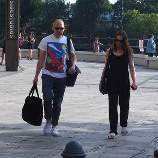 Melanie C feet photo thumbnail