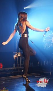 Melanie C feet photo thumbnail