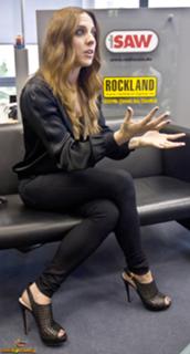 Melanie C feet photo thumbnail