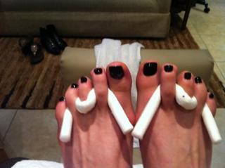Melanie C feet photo thumbnail