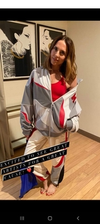 Melanie C feet photo thumbnail