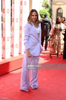 Melanie C feet photo thumbnail