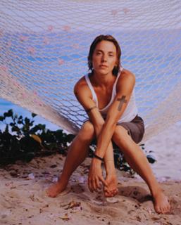 Melanie C feet photo thumbnail
