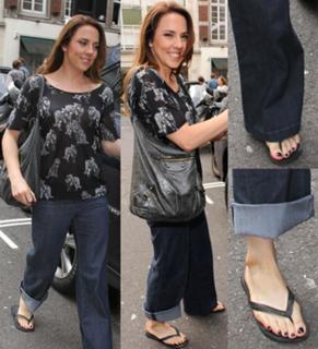 Melanie C feet photo thumbnail