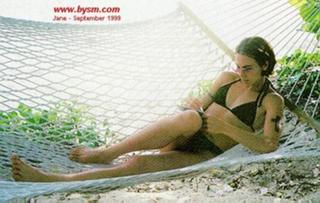 Melanie C feet photo thumbnail