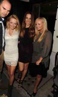 Melanie C feet photo thumbnail
