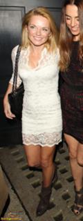 Melanie C feet photo thumbnail