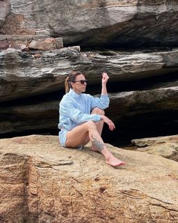 Melanie C feet photo thumbnail