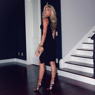 Melanie Collins feet photo 12