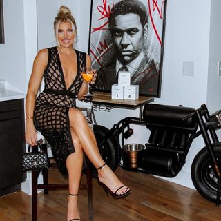 Melanie Collins feet photo 1