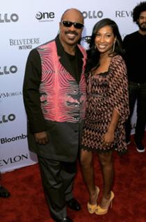 Melanie Fiona feet photo 17