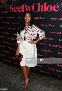 Melanie Fiona feet photo 9