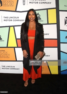 Melanie Fiona feet photo 17