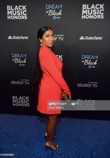 Melanie Fiona feet photo 13