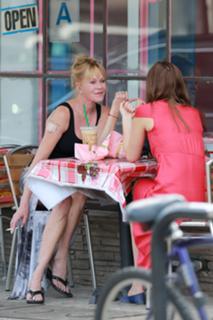 Melanie Griffith feet photo thumbnail