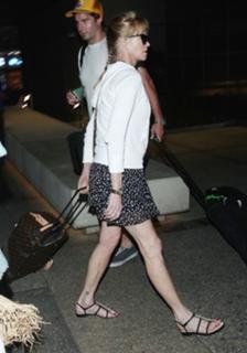 Melanie Griffith feet photo thumbnail