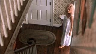 Melanie Griffith feet photo thumbnail