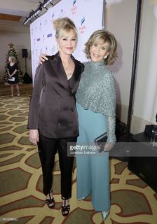 Melanie Griffith feet photo thumbnail