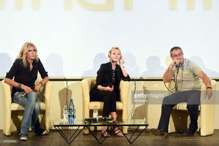 Melanie Griffith feet photo thumbnail