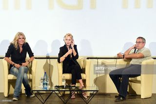 Melanie Griffith feet photo thumbnail