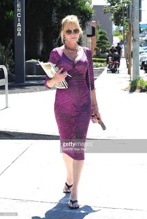 Melanie Griffith feet photo thumbnail