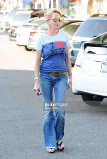 Melanie Griffith feet photo thumbnail