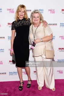 Melanie Griffith feet photo thumbnail