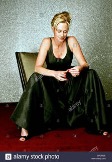 Melanie Griffith feet photo thumbnail