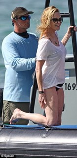 Melanie Griffith feet photo thumbnail