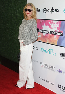 Melanie Griffith feet photo thumbnail