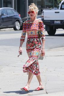 Melanie Griffith feet photo thumbnail